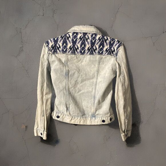 Rock & Republic Jackets & Blazers - Rock &‎ Republic Women's Acid Wash Denim Jacket SZ L Distressed Crop